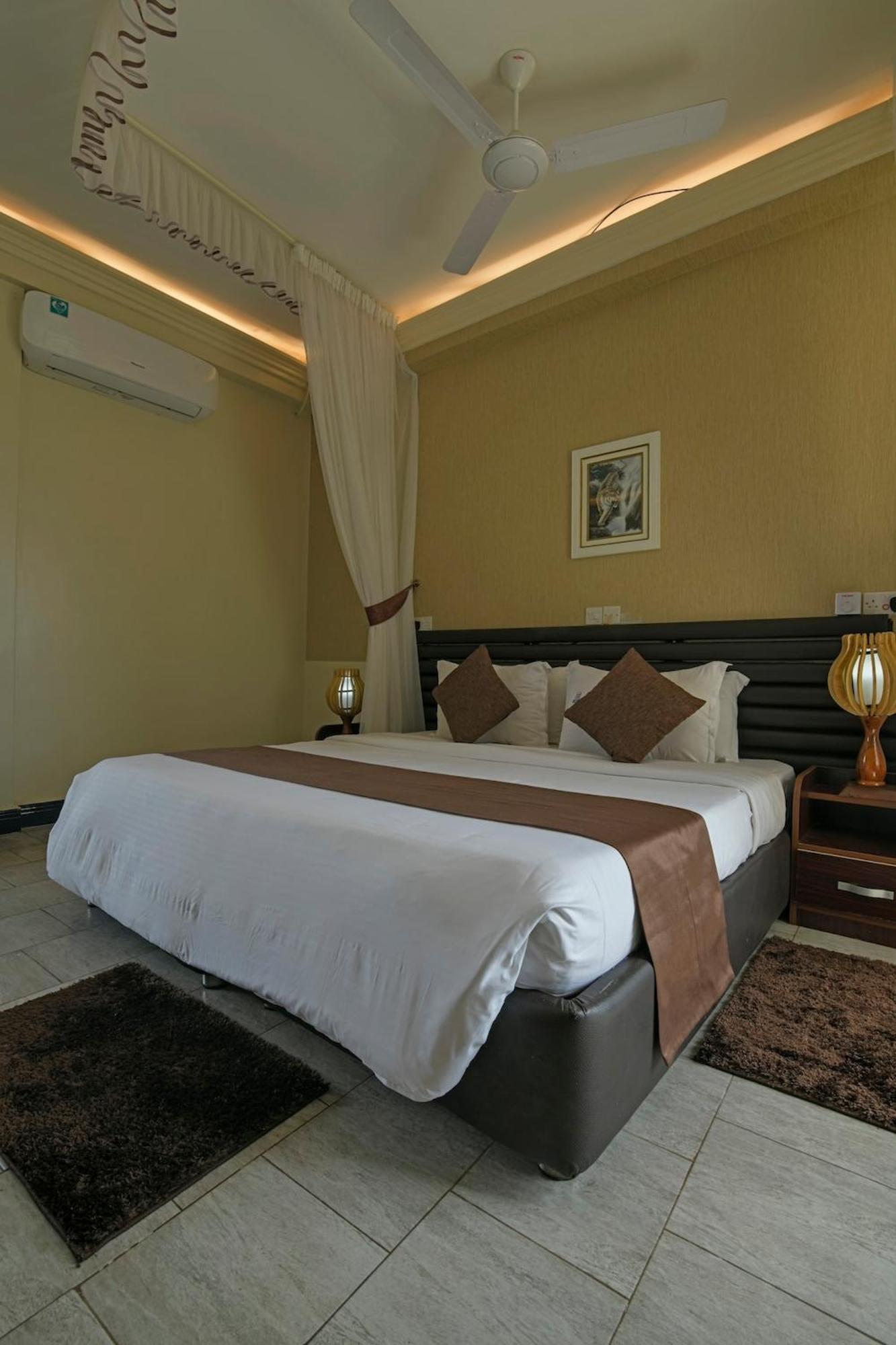 Hoima Buffalo Hotel & Business Hub Ltd Zewnętrze zdjęcie